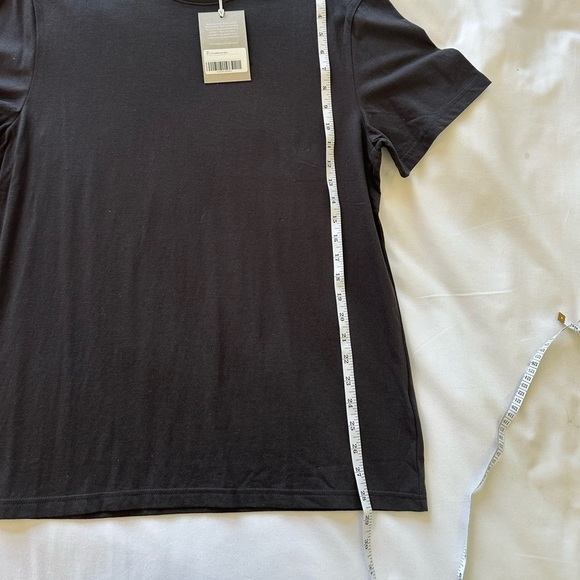 Everlane | The Essential Organic Crew - Picture 9 of 16